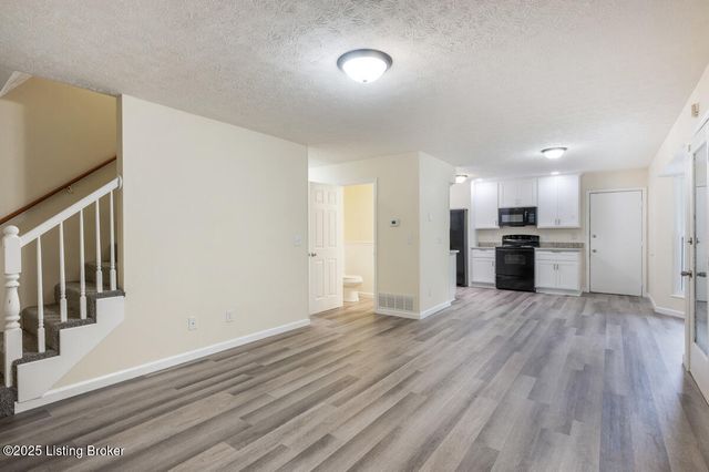 403 Clear Valley Ct, Elizabethtown, KY 42701