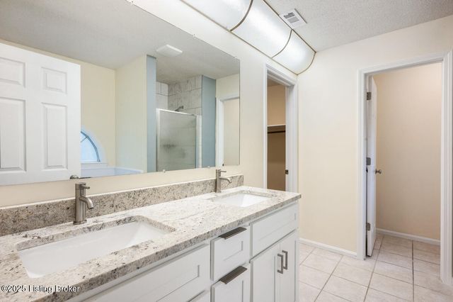 403 Clear Valley Ct, Elizabethtown, KY 42701