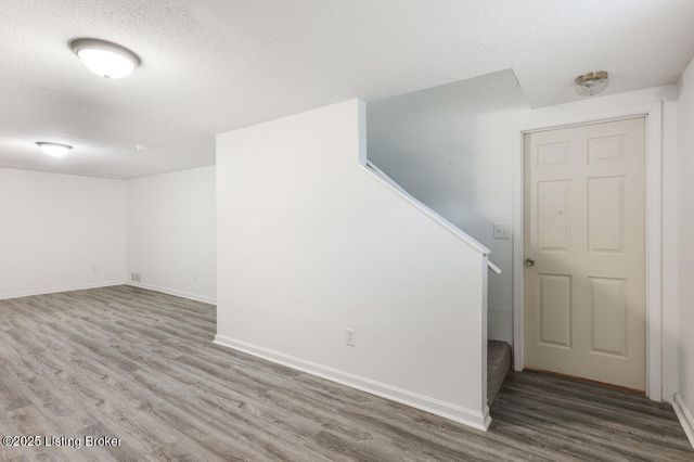 403 Clear Valley Ct, Elizabethtown, KY 42701