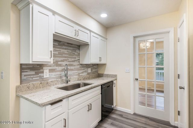 403 Clear Valley Ct, Elizabethtown, KY 42701