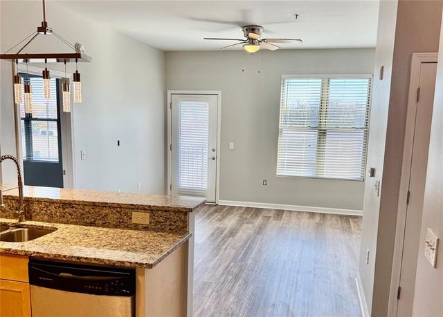 870 Mayson Turner Road NW 1421, Atlanta, GA 30314
