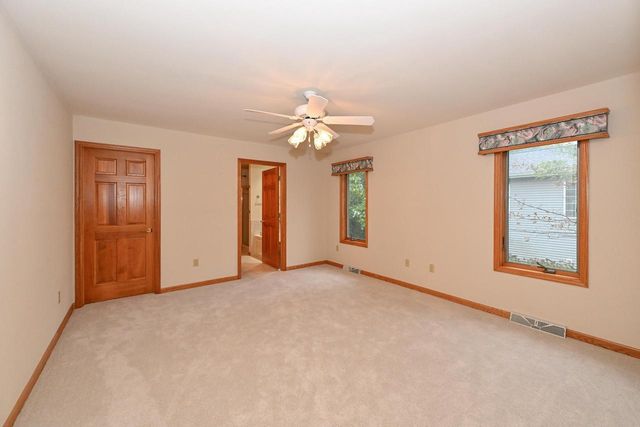 16607 W Sumerland COURT, New Berlin, WI 53151