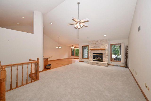 16607 W Sumerland COURT, New Berlin, WI 53151