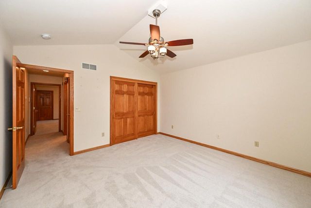 16607 W Sumerland COURT, New Berlin, WI 53151