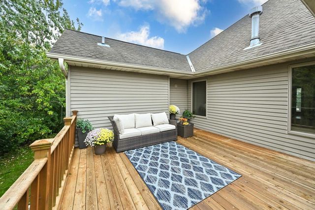 16607 W Sumerland COURT, New Berlin, WI 53151