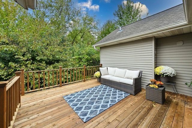 16607 W Sumerland COURT, New Berlin, WI 53151