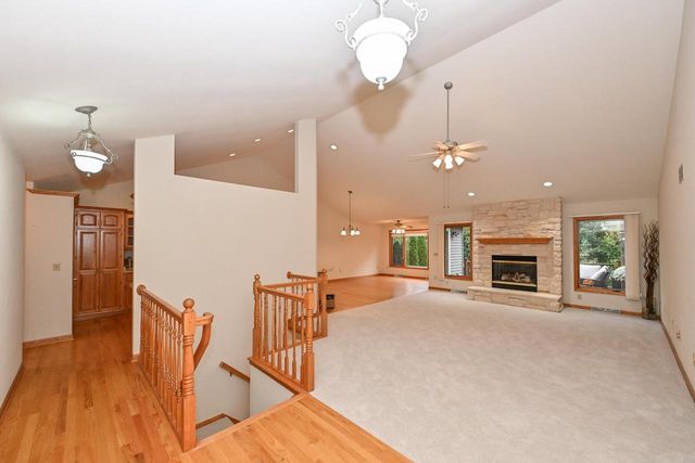 16607 W Sumerland COURT, New Berlin, WI 53151
