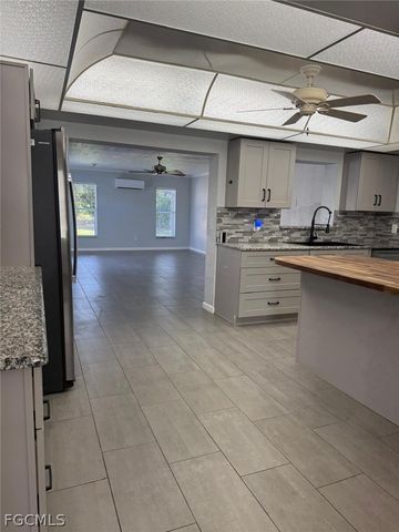 698 Muscogee DR, North Fort Myers, FL 33903