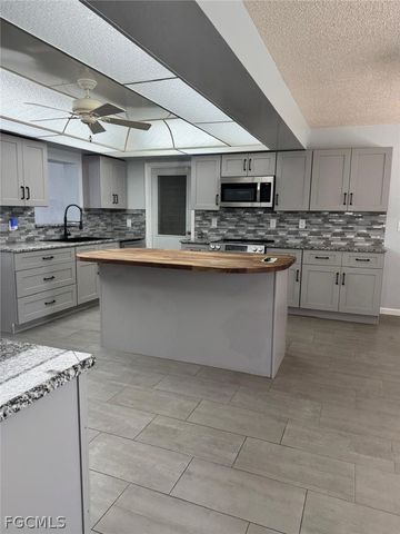 698 Muscogee DR, North Fort Myers, FL 33903