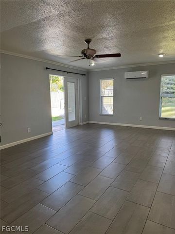 698 Muscogee DR, North Fort Myers, FL 33903