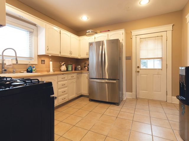 404 N Prairie Avenue, Joliet, IL 60435