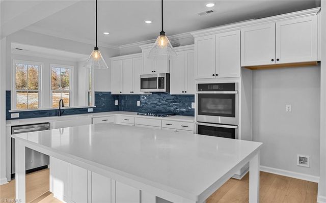 8607 Lemur Lane, Summerfield, NC 27358