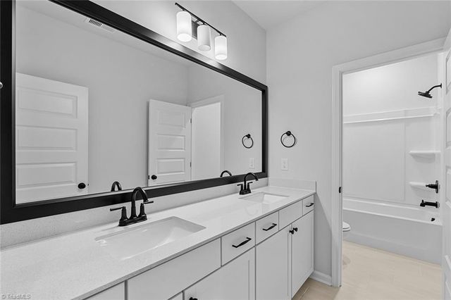 8607 Lemur Lane, Summerfield, NC 27358