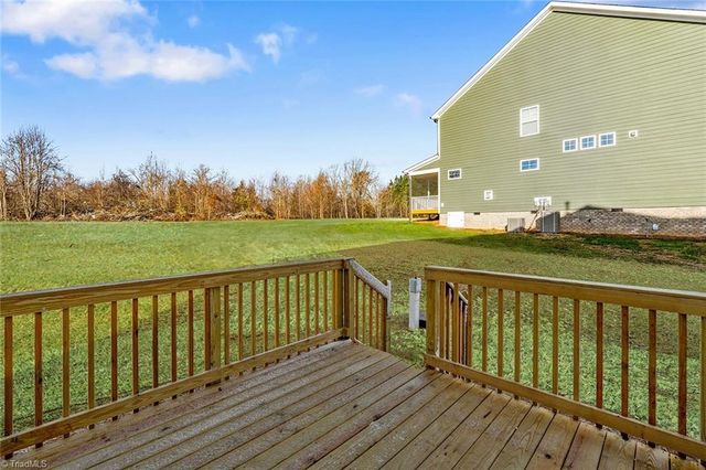 8607 Lemur Lane, Summerfield, NC 27358