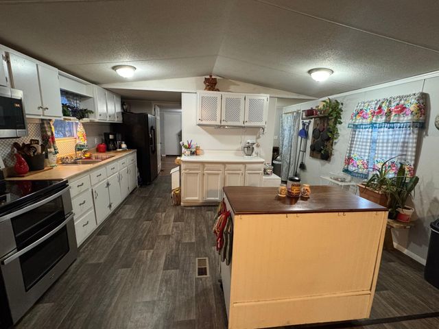 25 Don Grider Road, Russell Springs, KY 42642