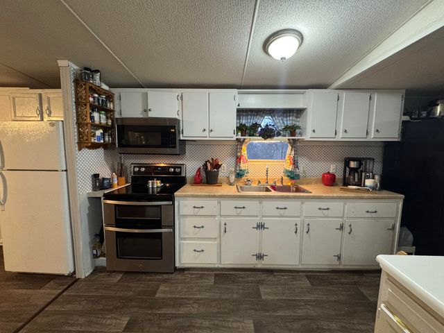 25 Don Grider Road, Russell Springs, KY 42642