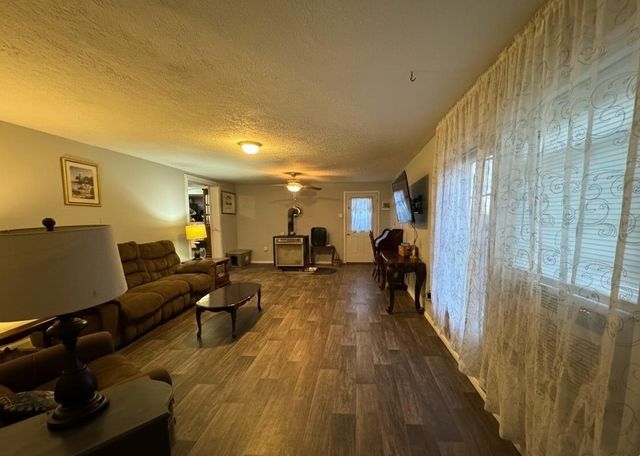 25 Don Grider Road, Russell Springs, KY 42642