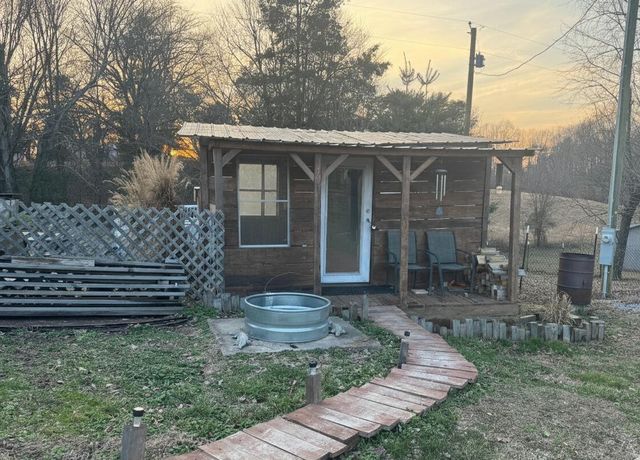 25 Don Grider Road, Russell Springs, KY 42642