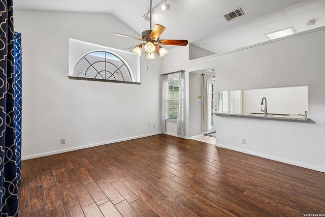 8724 Seven Seas, San Antonio, TX 78242