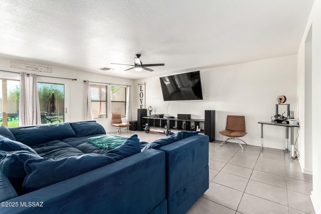 5169 S Fox Trot Drive, Tucson, AZ 85746