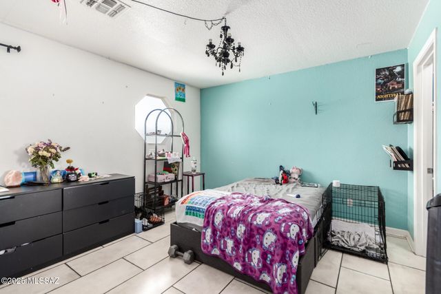 5169 S Fox Trot Drive, Tucson, AZ 85746