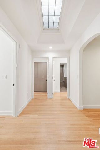 200 S Formosa Avenue, Los Angeles, CA 90036