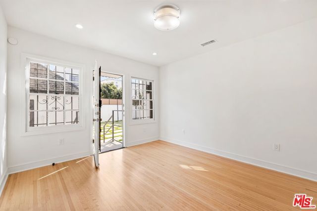 200 S Formosa Avenue, Los Angeles, CA 90036