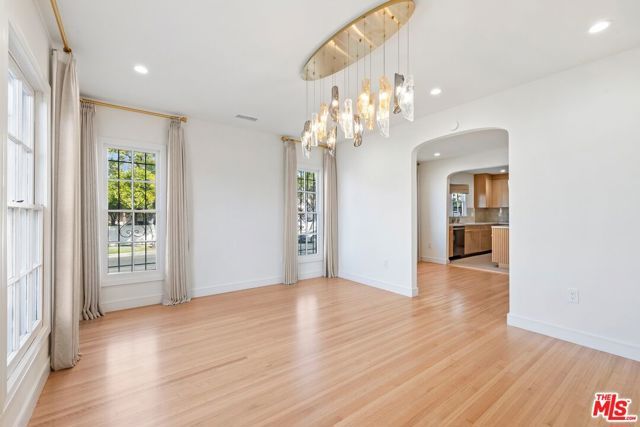 200 S Formosa Avenue, Los Angeles, CA 90036