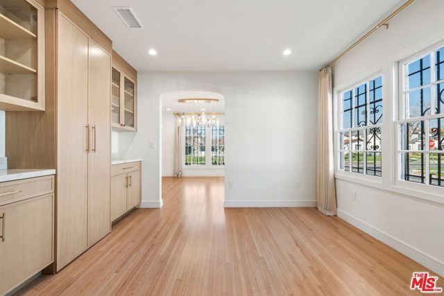 200 S Formosa Avenue, Los Angeles, CA 90036