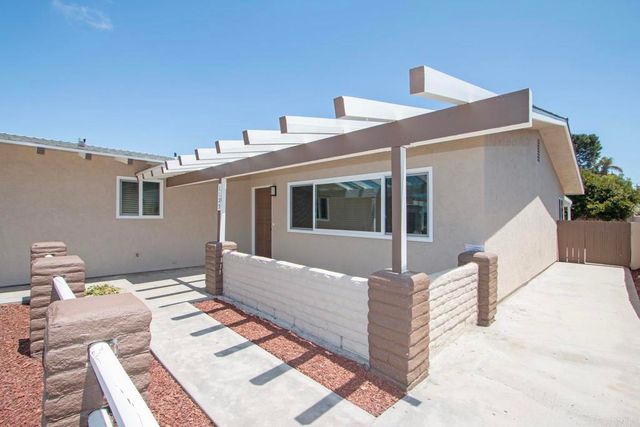 & 1135 GARDENA ROAD, Encinitas, CA 92024