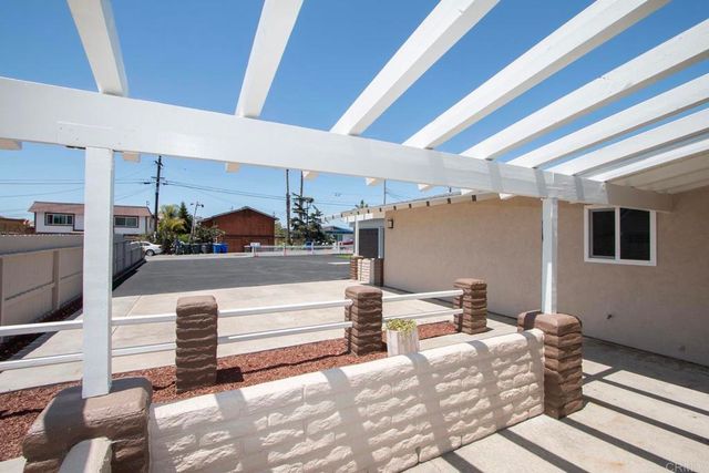& 1135 GARDENA ROAD, Encinitas, CA 92024