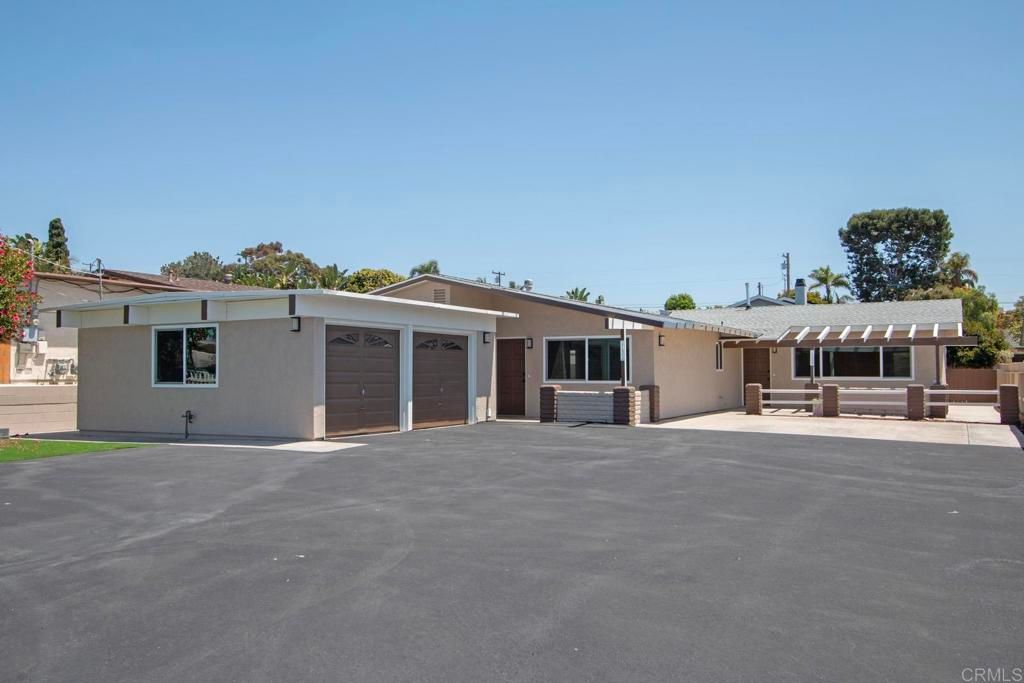 & 1135 GARDENA ROAD, Encinitas, CA 92024