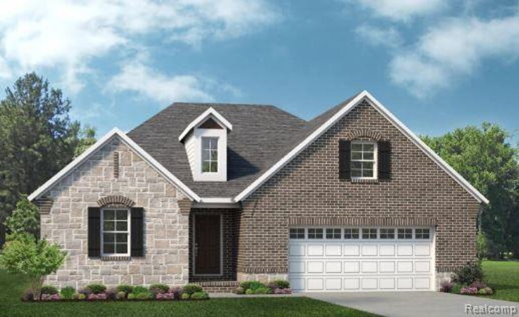 56833 Spruce Forest Drive, Shelby, MI 48315