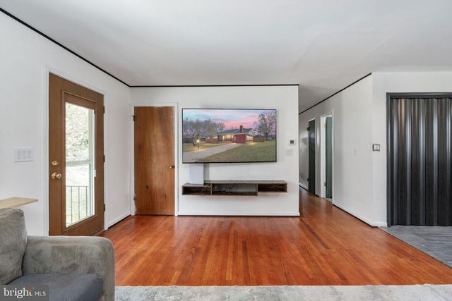 160 12TH ST., Colonial Beach, VA 22443