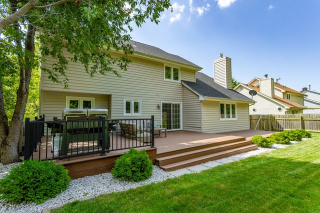 2701 Scenic Valley Drive, West Des Moines, IA 50265