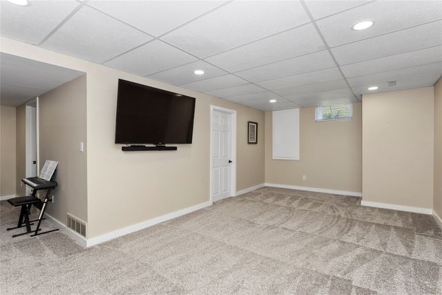 2701 Scenic Valley Drive, West Des Moines, IA 50265
