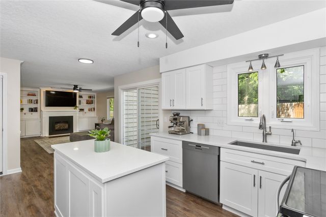 2701 Scenic Valley Drive, West Des Moines, IA 50265