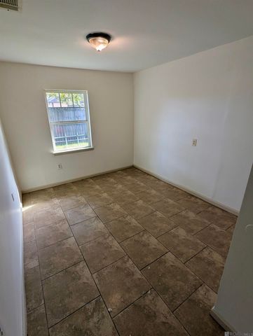 6744 Dalark Dr, Baton Rouge, LA 70812