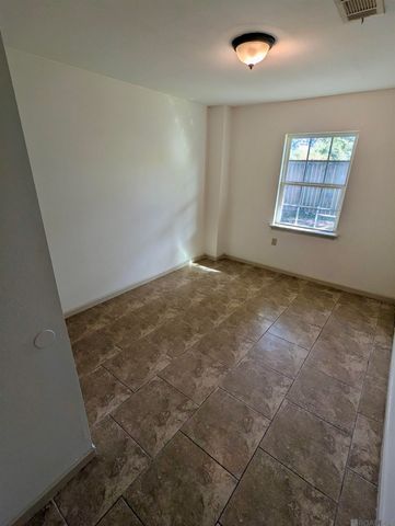 6744 Dalark Dr, Baton Rouge, LA 70812