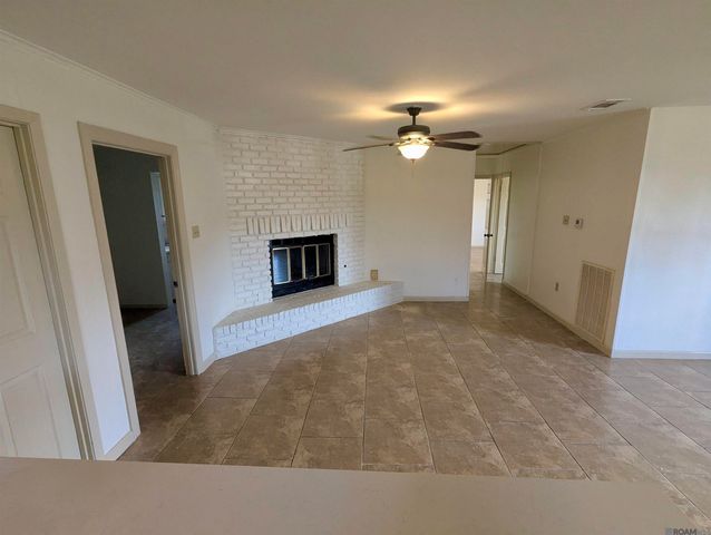 6744 Dalark Dr, Baton Rouge, LA 70812