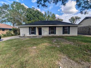 6744 Dalark Dr, Baton Rouge, LA 70812