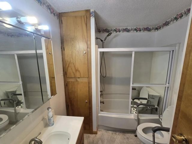 3880 KNOYLE Road, Erie, PA 16510