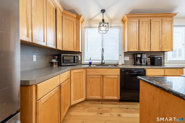 429 Lakeside Road, Morris, CT 06763