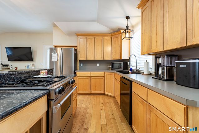 429 Lakeside Road, Morris, CT 06763