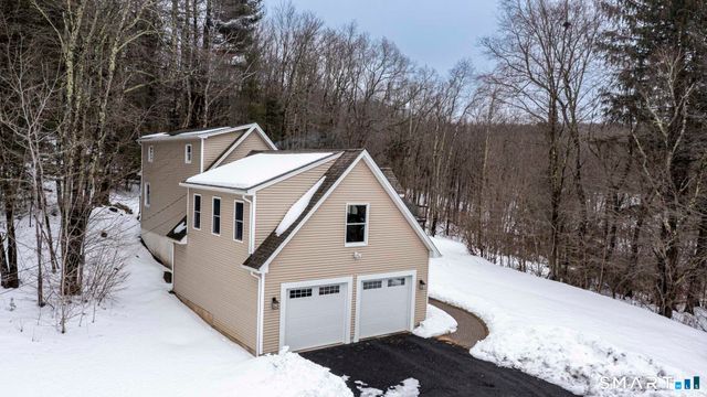 429 Lakeside Road, Morris, CT 06763