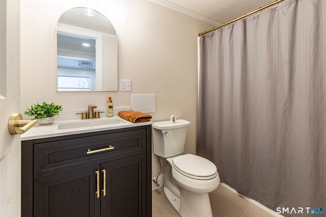 429 Lakeside Road, Morris, CT 06763