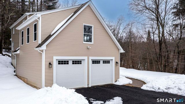 429 Lakeside Road, Morris, CT 06763