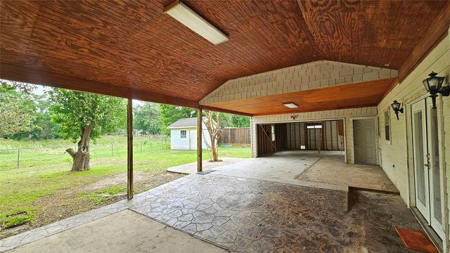 6946 Cole Creek Drive, Houston, TX 77092