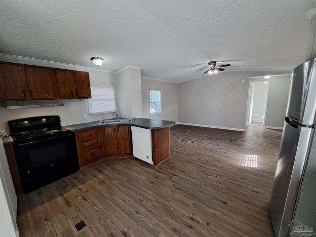 8584 Alvarado Calzada, Pensacola, FL 32507