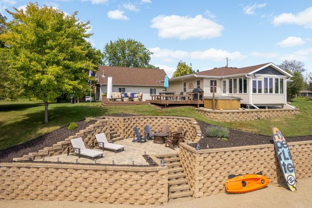 20341 Fairlawn Avenue, Prior Lake, MN 55372
